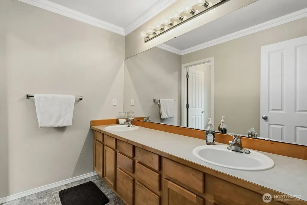 6636 Francis Avenue SE Auburn WA 98092