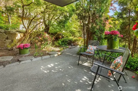 1425 S Puget Drive Renton WA 98055