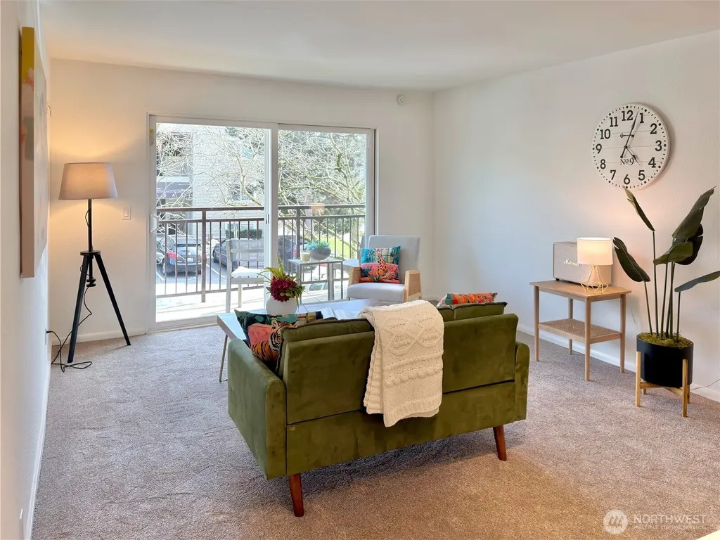 5834 NE 75th Street Seattle WA 98115