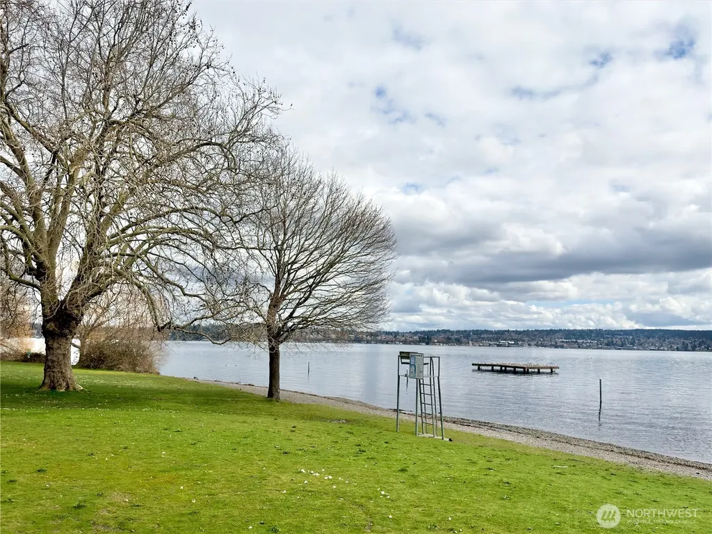 5834 NE 75th Street Seattle WA 98115
