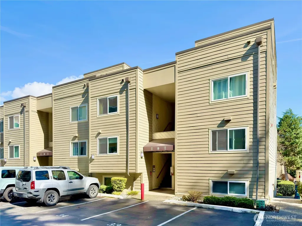 5834 NE 75th Street Seattle WA 98115