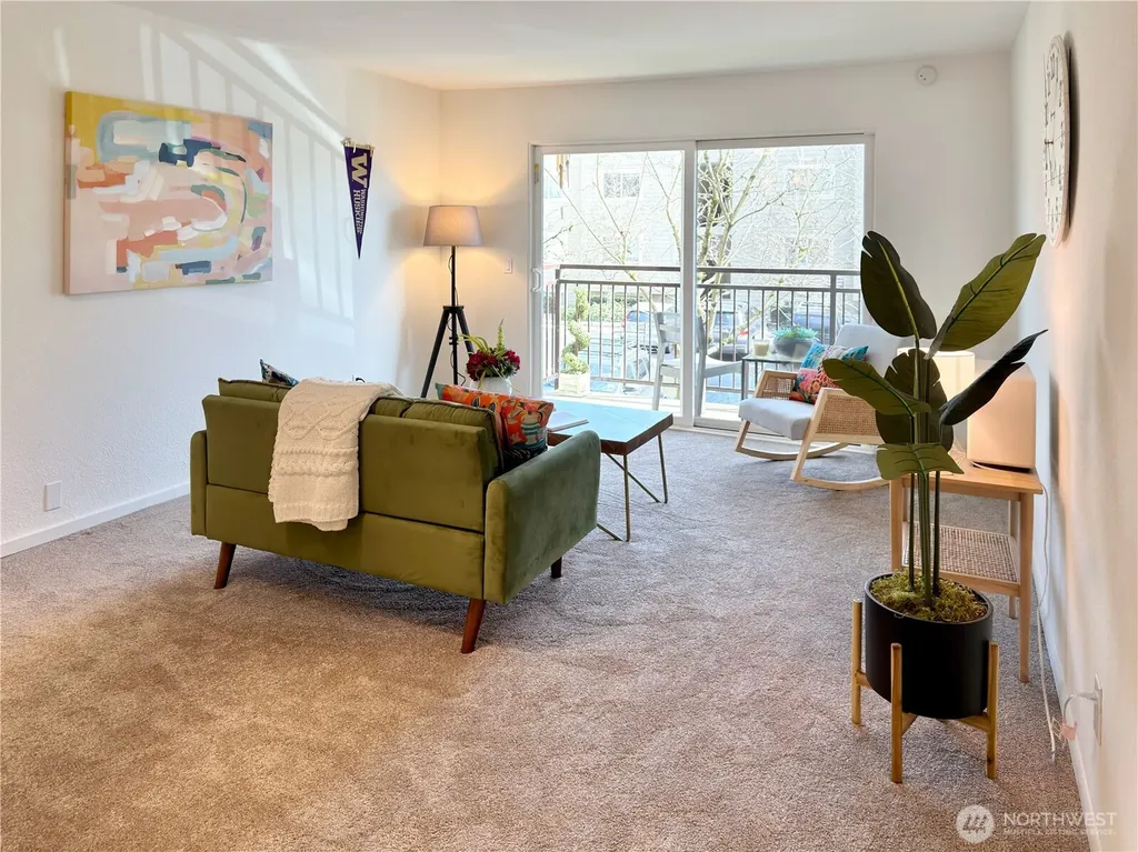 5834 NE 75th Street Seattle WA 98115