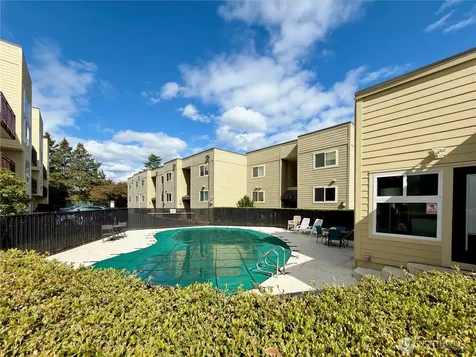 5834 NE 75th Street Seattle WA 98115