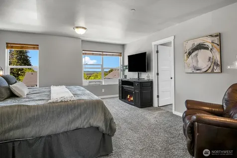 7029 82nd Drive NE Marysville WA 98270