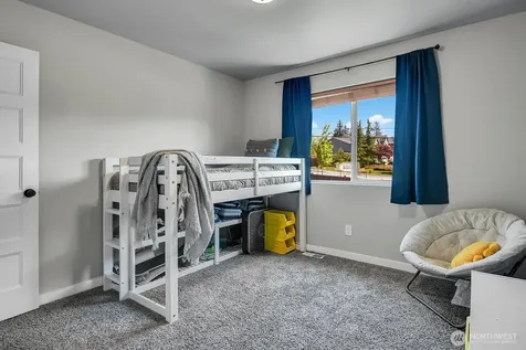 7029 82nd Drive NE Marysville WA 98270