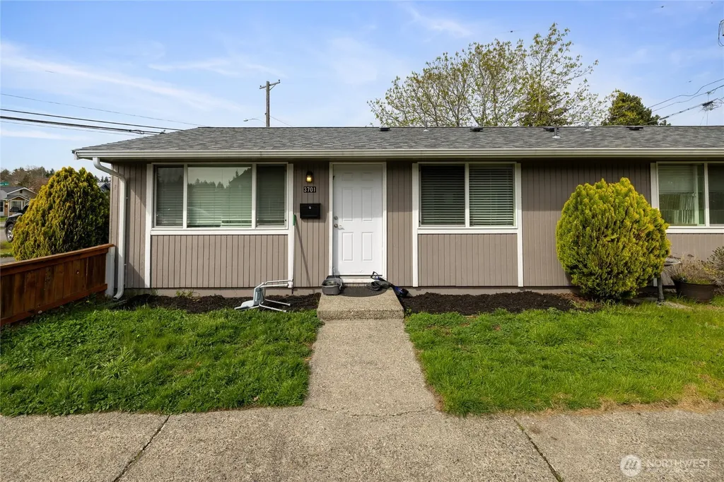 3703 S Manitou Tacoma WA 98409
