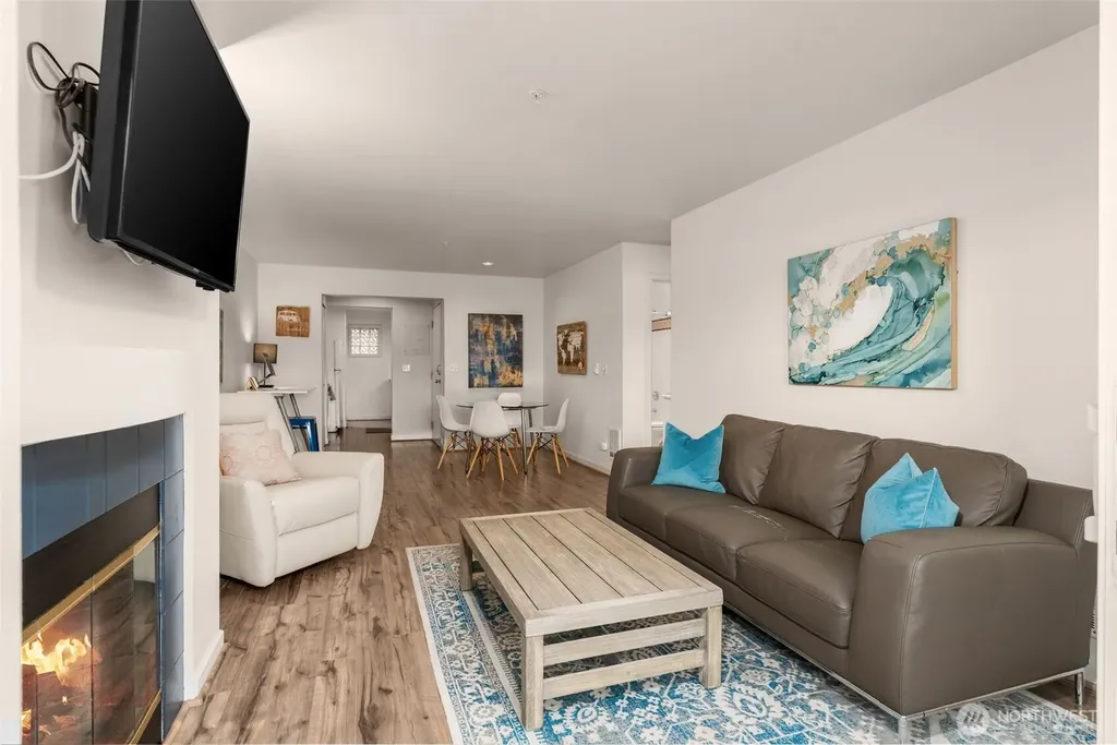 1504 Aurora Avenue N Seattle WA 98109