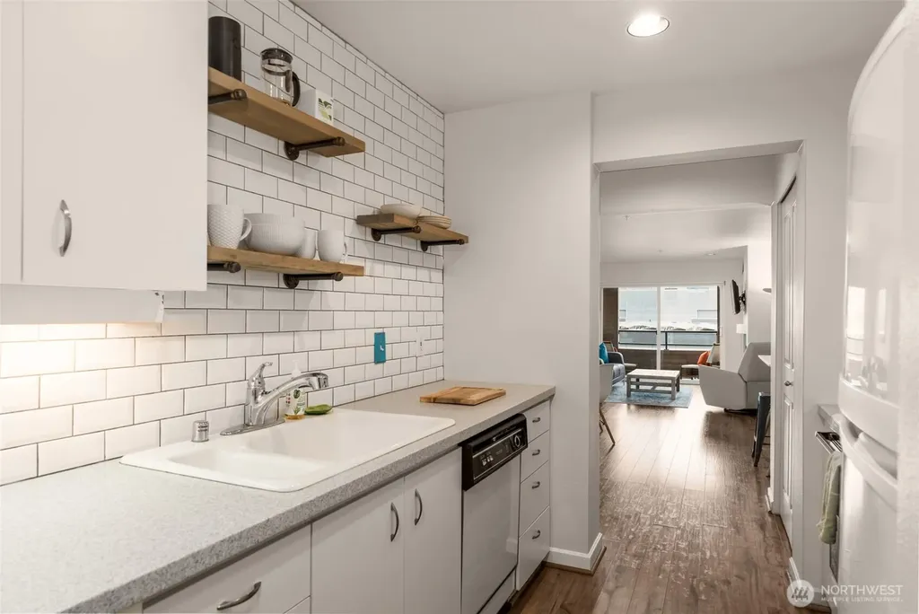 1504 Aurora Avenue N Seattle WA 98109