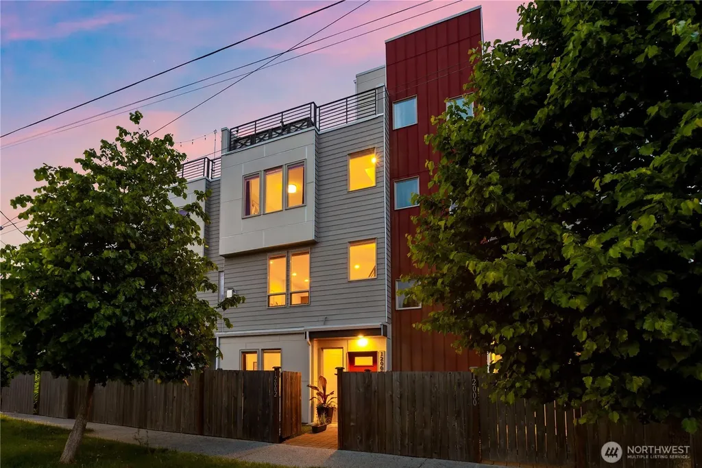 12002 Greenwood Avenue N Seattle WA 98133