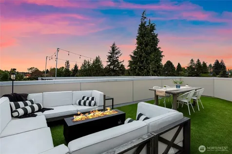12002 Greenwood Avenue N Seattle WA 98133
