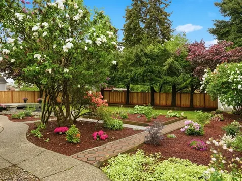 9112 10th Avenue SE Everett WA 98208
