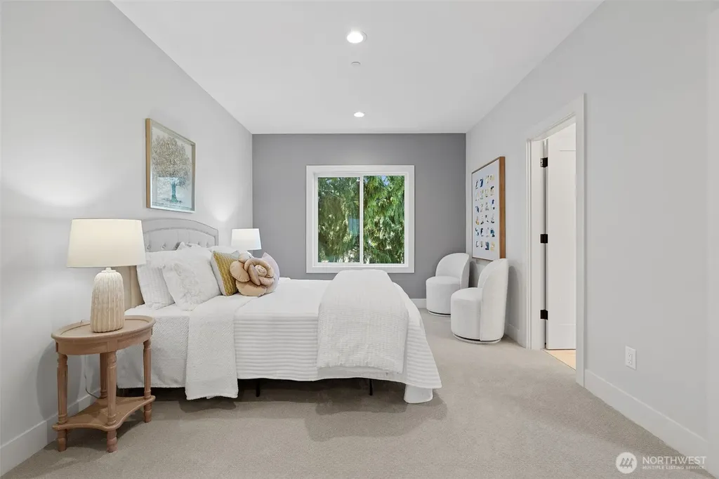 11027 SE 30th Place Bellevue WA 98004