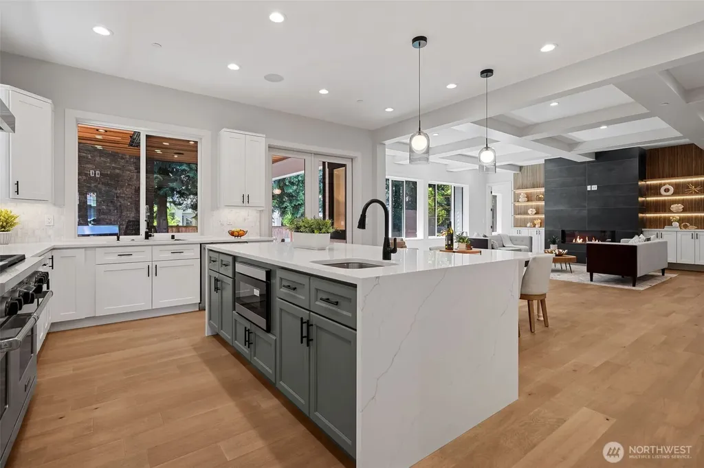11027 SE 30th Place Bellevue WA 98004