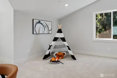 11027 SE 30th Place Bellevue WA 98004