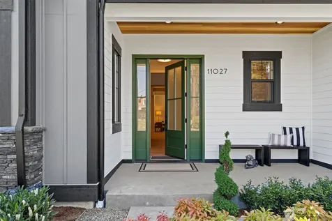 11027 SE 30th Place Bellevue WA 98004