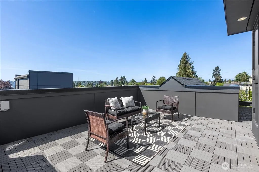 4416 Corliss Avenue N Seattle WA 98103