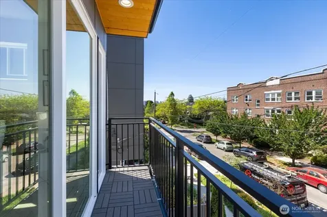 4416 Corliss Avenue N Seattle WA 98103
