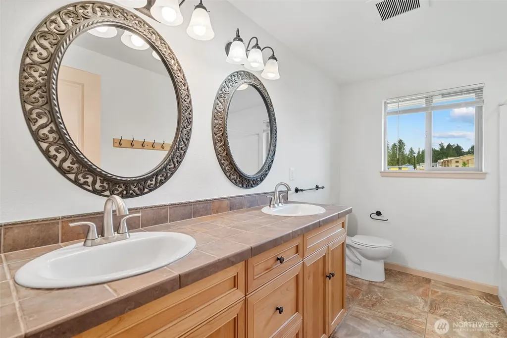 1630 Danner Lane NE Lacey WA 98156