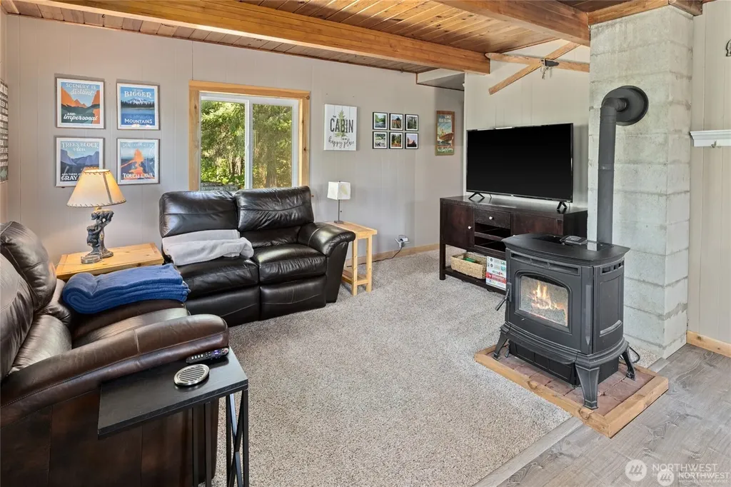 7 Moonshine Lane Ronald WA 98940