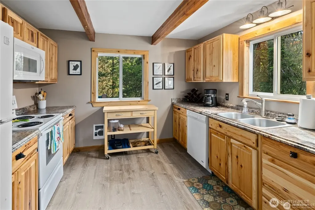 7 Moonshine Lane Ronald WA 98940