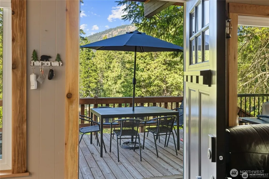 7 Moonshine Lane Ronald WA 98940