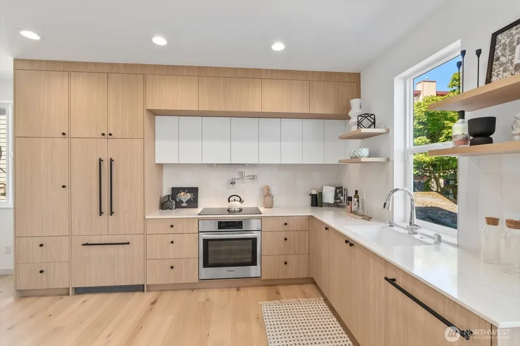 4412 Corliss Avenue N Seattle WA 98103
