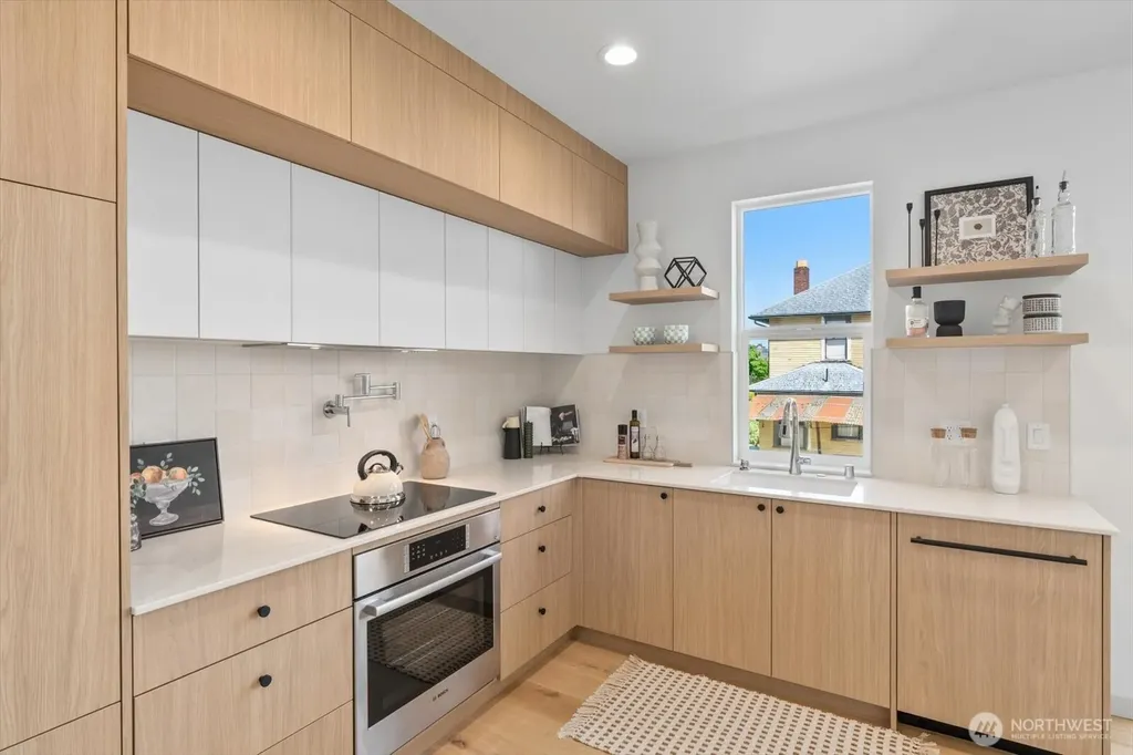 4412 Corliss Avenue N Seattle WA 98103