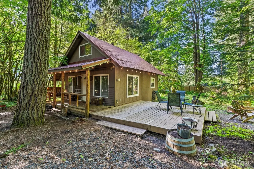 139 Mount Rainier Drive Packwood WA 98361