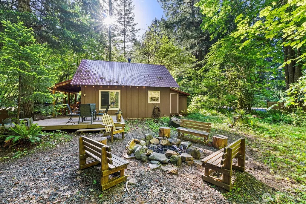 139 Mount Rainier Drive Packwood WA 98361