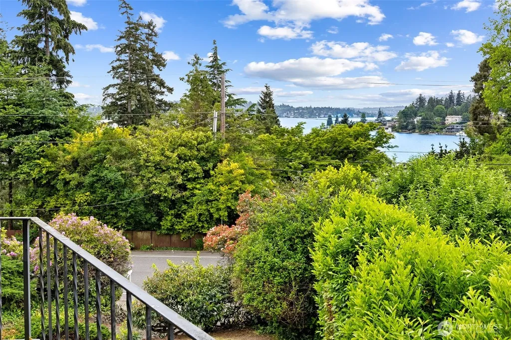 9510 Lake Washington Boulevard NE Bellevue WA 98004