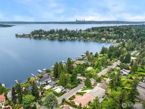 9510 Lake Washington Boulevard NE Bellevue WA 98004
