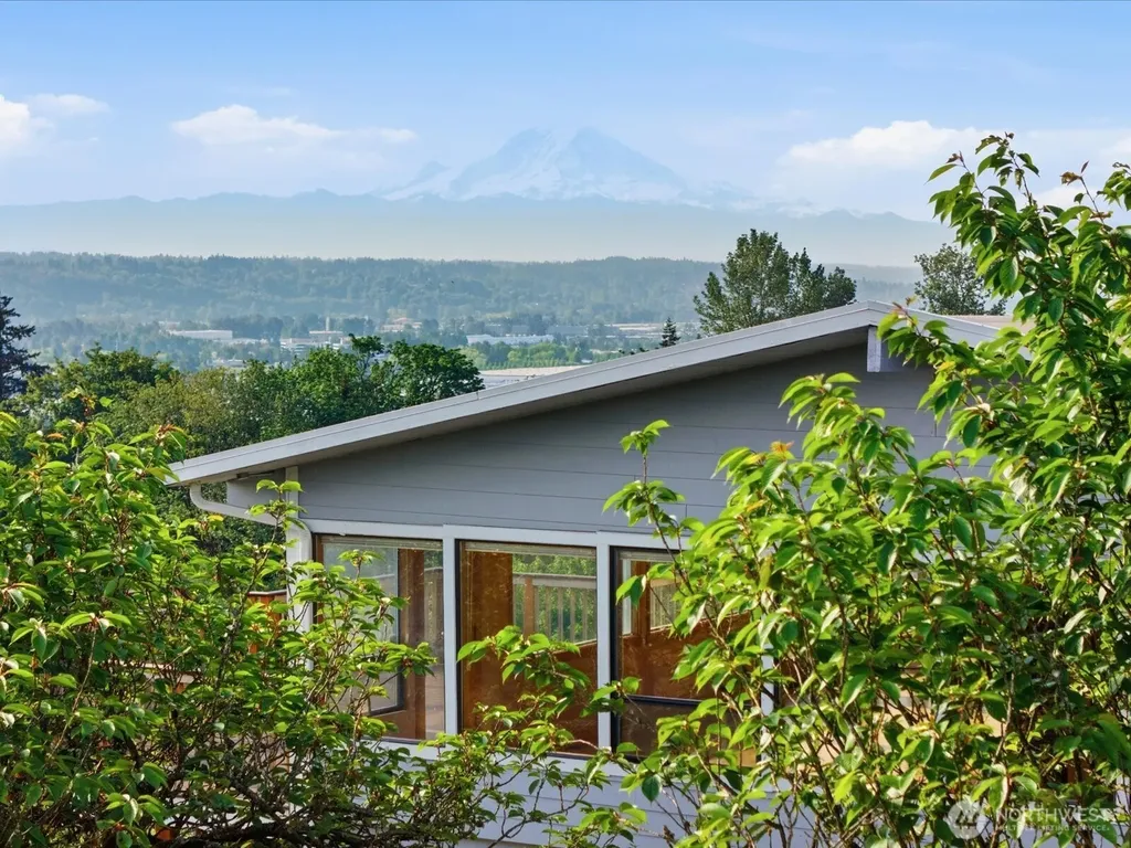 18206 51st Avenue S Seatac WA 98188