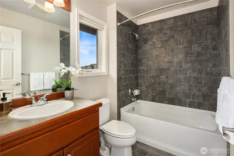 1630 28th Avenue NE Issaquah WA 98029