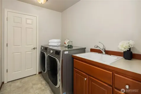 1630 28th Avenue NE Issaquah WA 98029