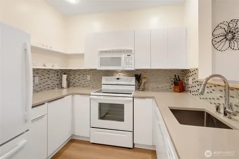 2415 2nd Avenue Seattle WA 98121