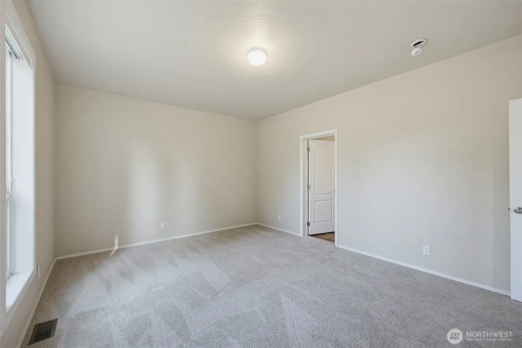 19718 14th Street NW Lakebay WA 98349