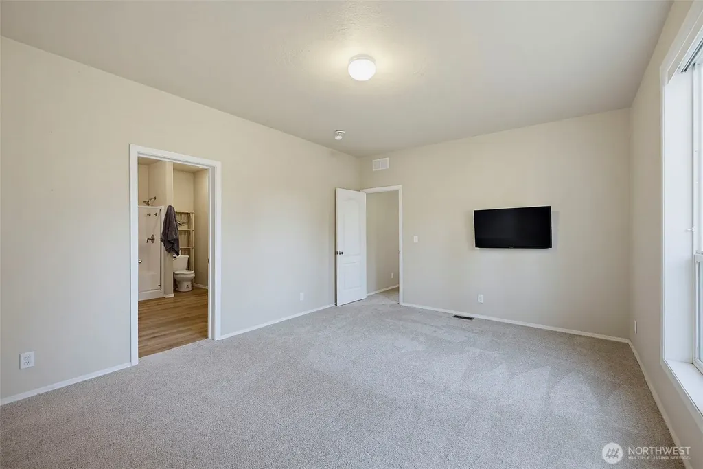 19718 14th Street NW Lakebay WA 98349