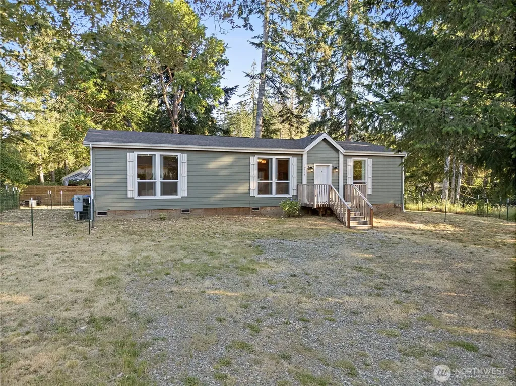 19718 14th Street NW Lakebay WA 98349