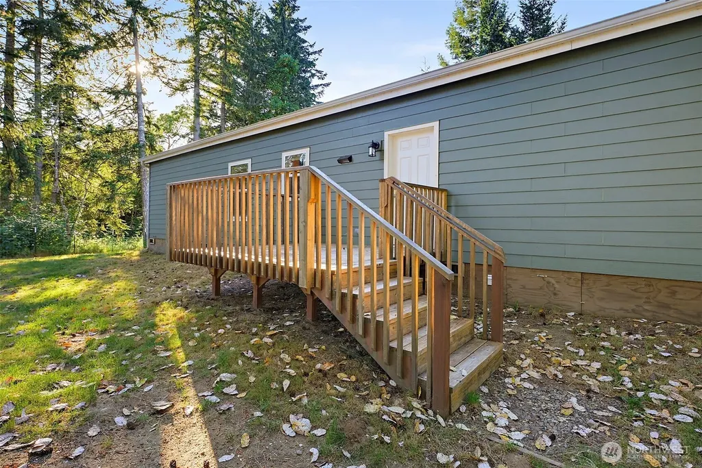 19718 14th Street NW Lakebay WA 98349