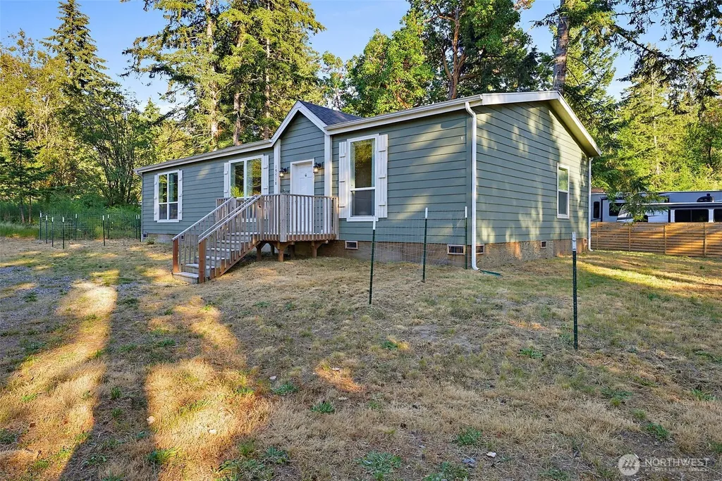 19718 14th Street NW Lakebay WA 98349