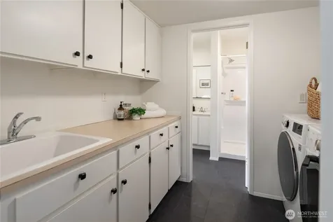 3039 50th Avenue SW Seattle WA 98116