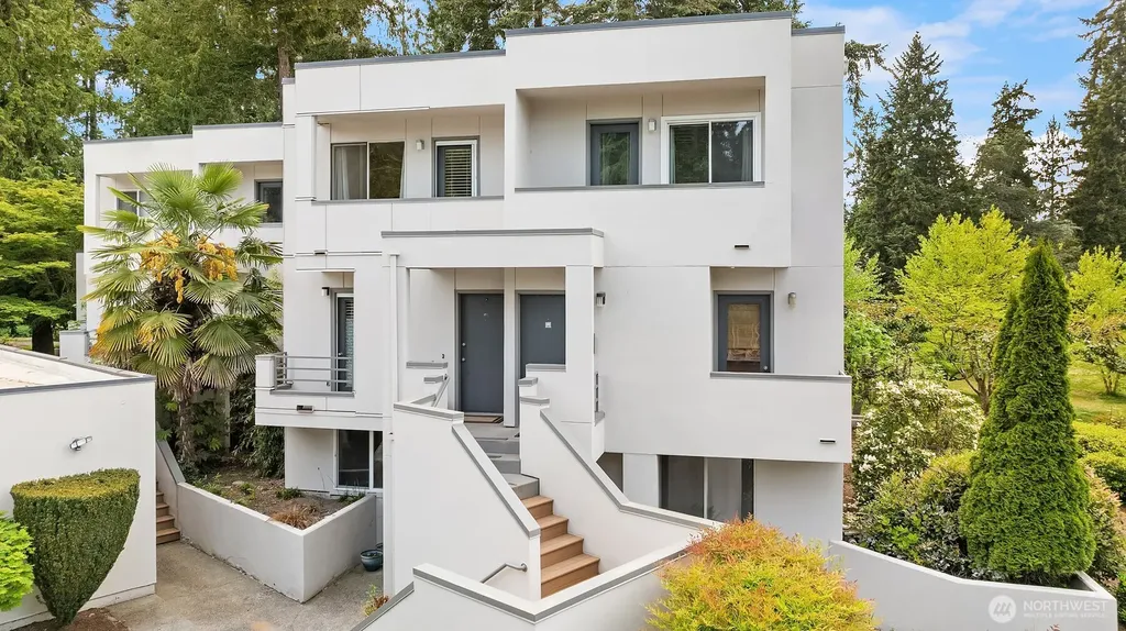 17001 Inglewood Road NE Kenmore WA 98028
