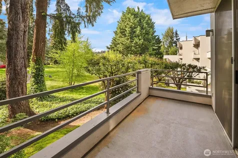 17001 Inglewood Road NE Kenmore WA 98028
