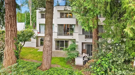 17001 Inglewood Road NE Kenmore WA 98028
