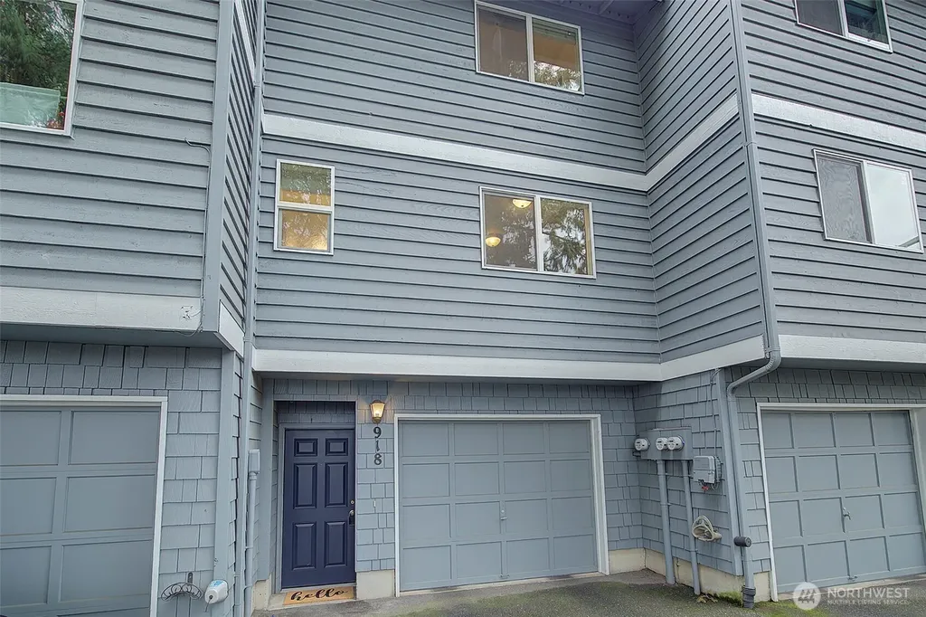918 N 165th Street Shoreline WA 98133
