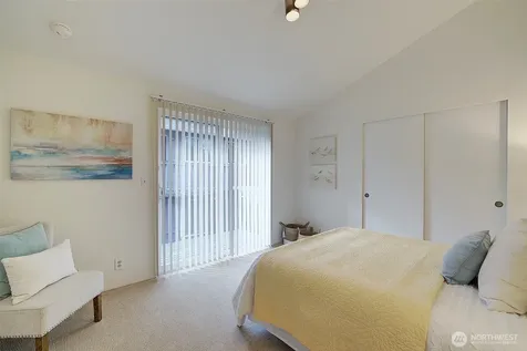 918 N 165th Street Shoreline WA 98133