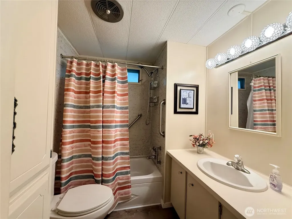 1410 Alonda Lane NE Olympia WA 98516