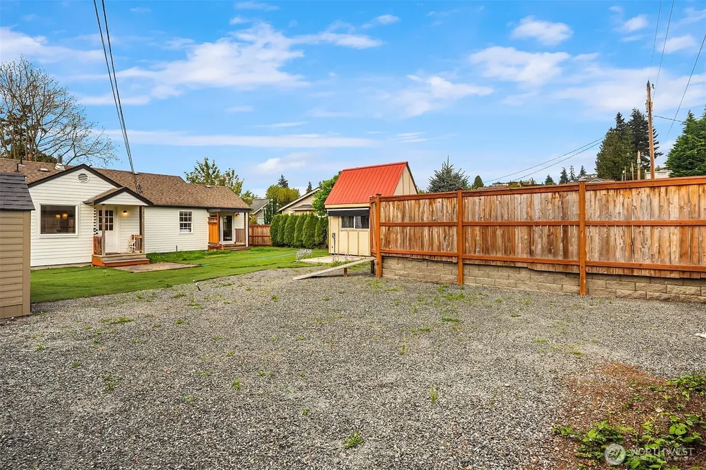 618 Alder Street Edmonds WA 98020