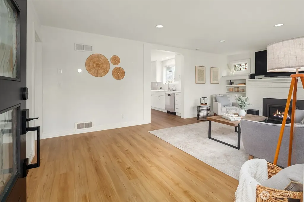 618 Alder Street Edmonds WA 98020