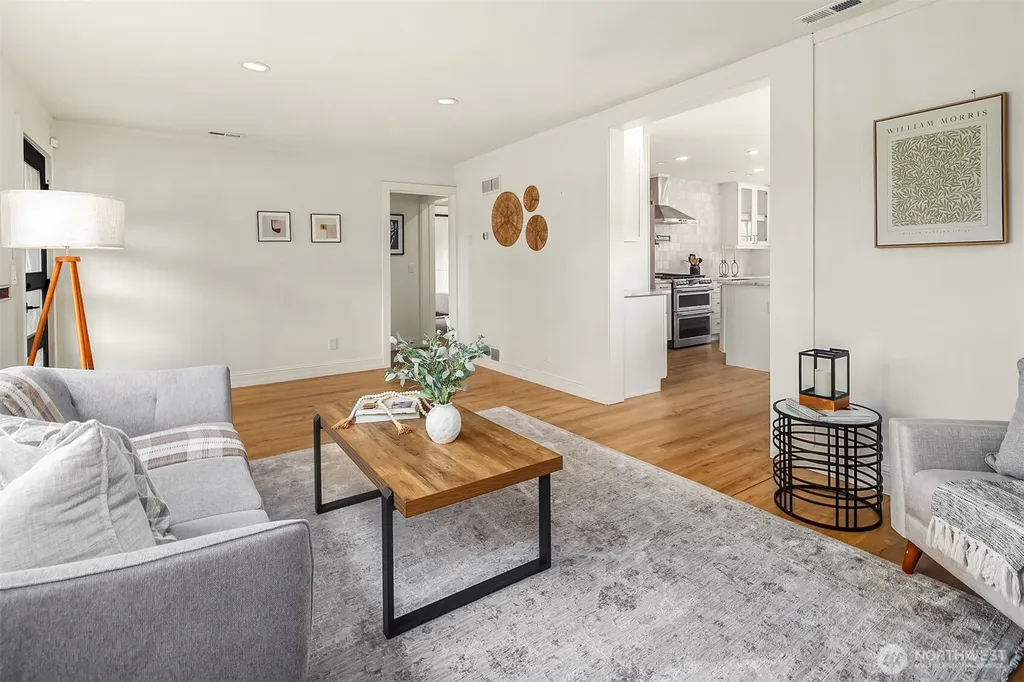 618 Alder Street Edmonds WA 98020